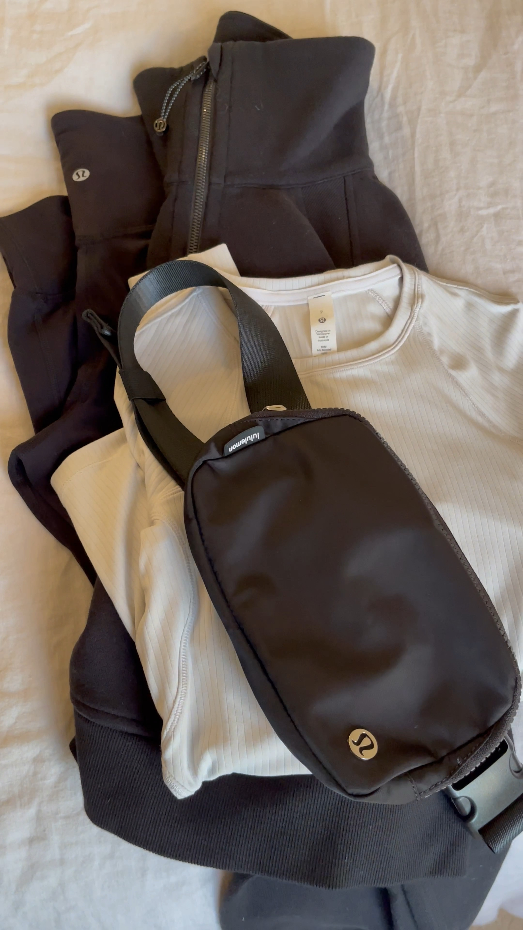 Spend an afternoon off with me 🖤 Love these @lululemon pieces that are perfect for an active (and comfy) day!

Sweatshirt xs
Joggers size 4
Shirt 2

#LTKstyletip #LTKfit