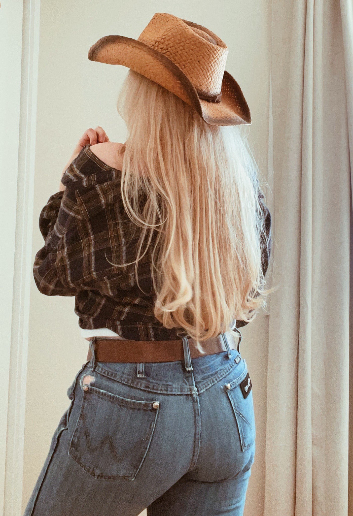 Basic Western Outfit Inspo #LTKwestern #LTKcowgirl #LTKplaid

#LTKjeans #LTKmidsize #LTKstyletip