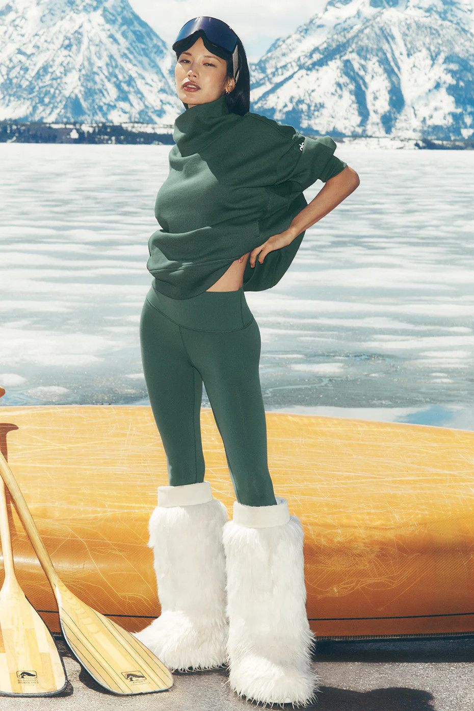 ALO | Airbrush Winter Warm High-Waist Nocturne Legging in Clover Green, Size: Large | Alo Yoga (US)