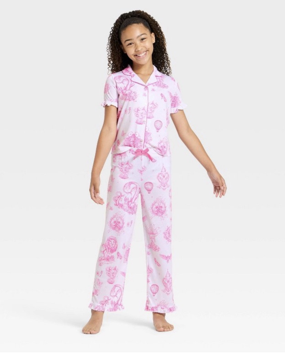 Moms of Wicked loving girls!
Target has the cutest pjs and pillow cases for them!

#LTKHoliday #LTKdayinmylife #LTKGiftGuide