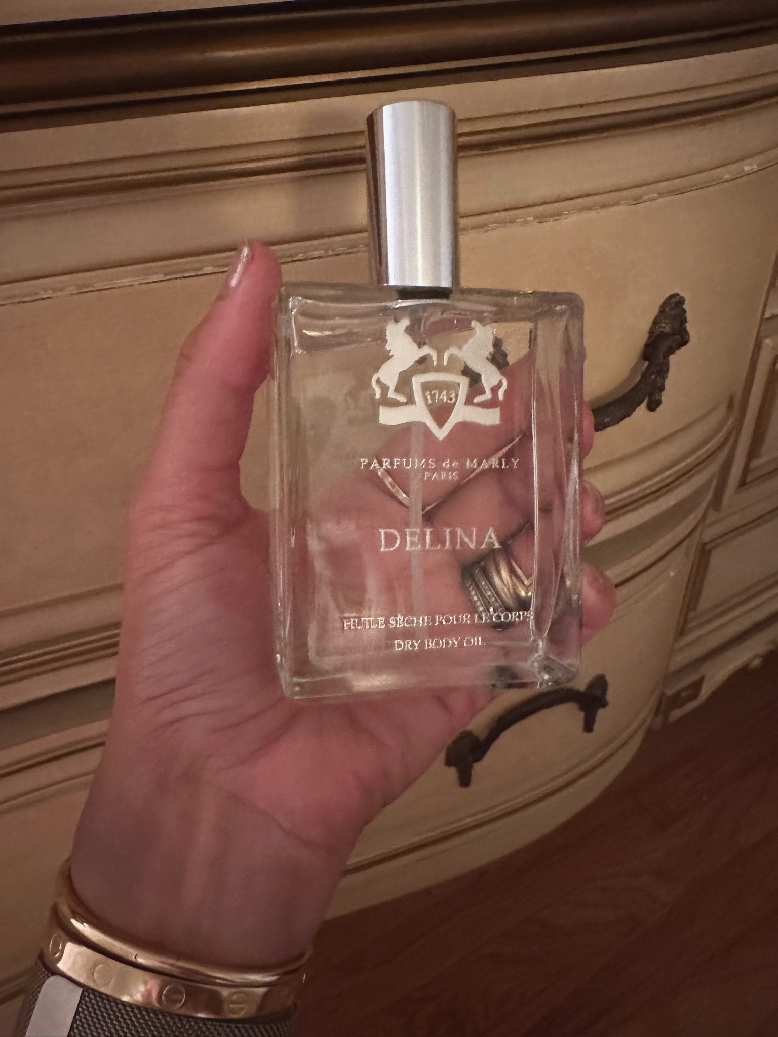 Body oil, delina 

Wish you could smell this through the phone…super silky, hydrating and glowy, it’s Delina in body oil form and it’s my new favorite way of wearing this iconic fragrance. 💓⚡️

#LTKbeauty #LTKunder100