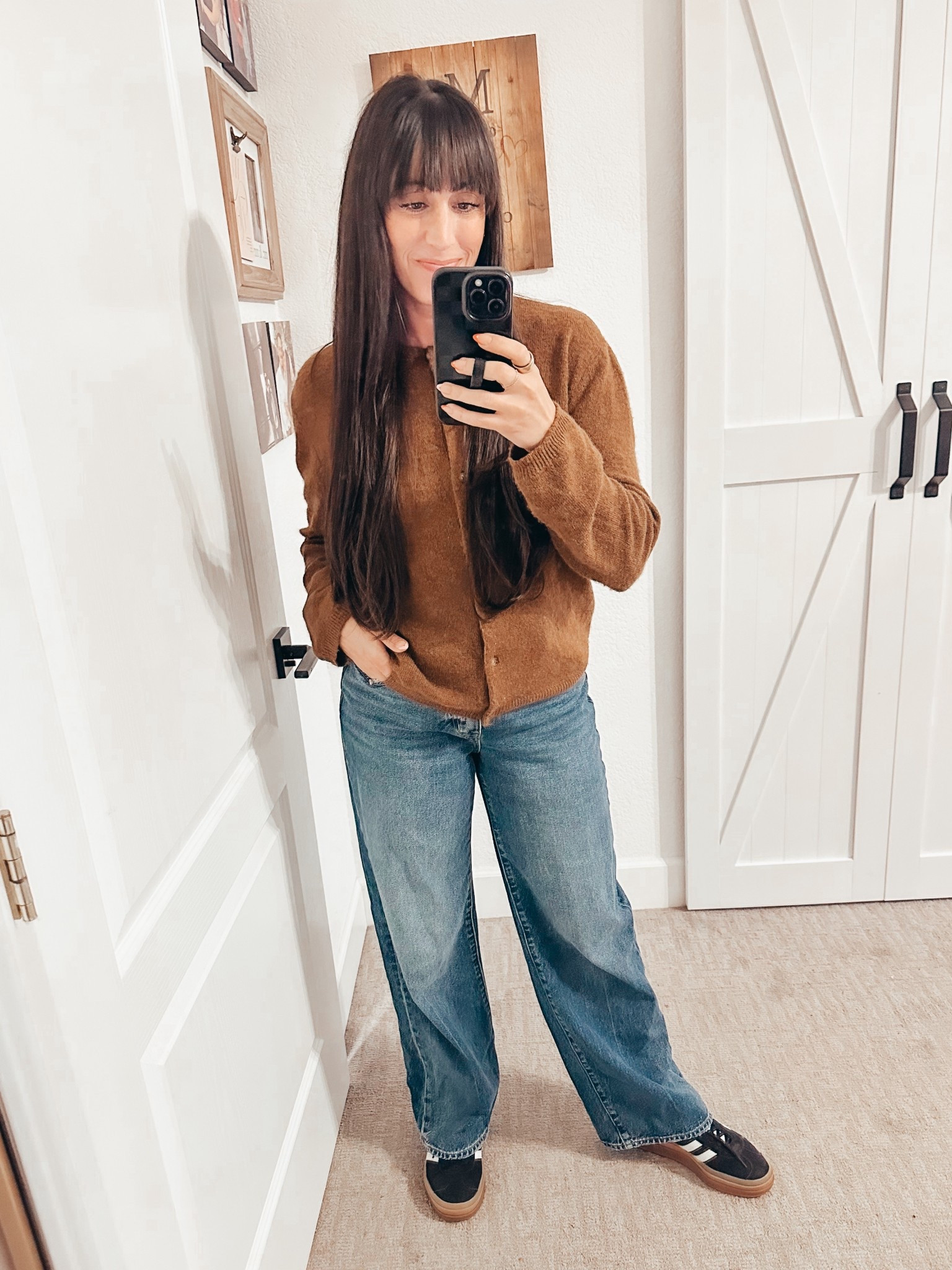 Ootd #momlife #h&m #pistola 🤎

#LTKmomlife #LTKdayinmylife #LTKootd