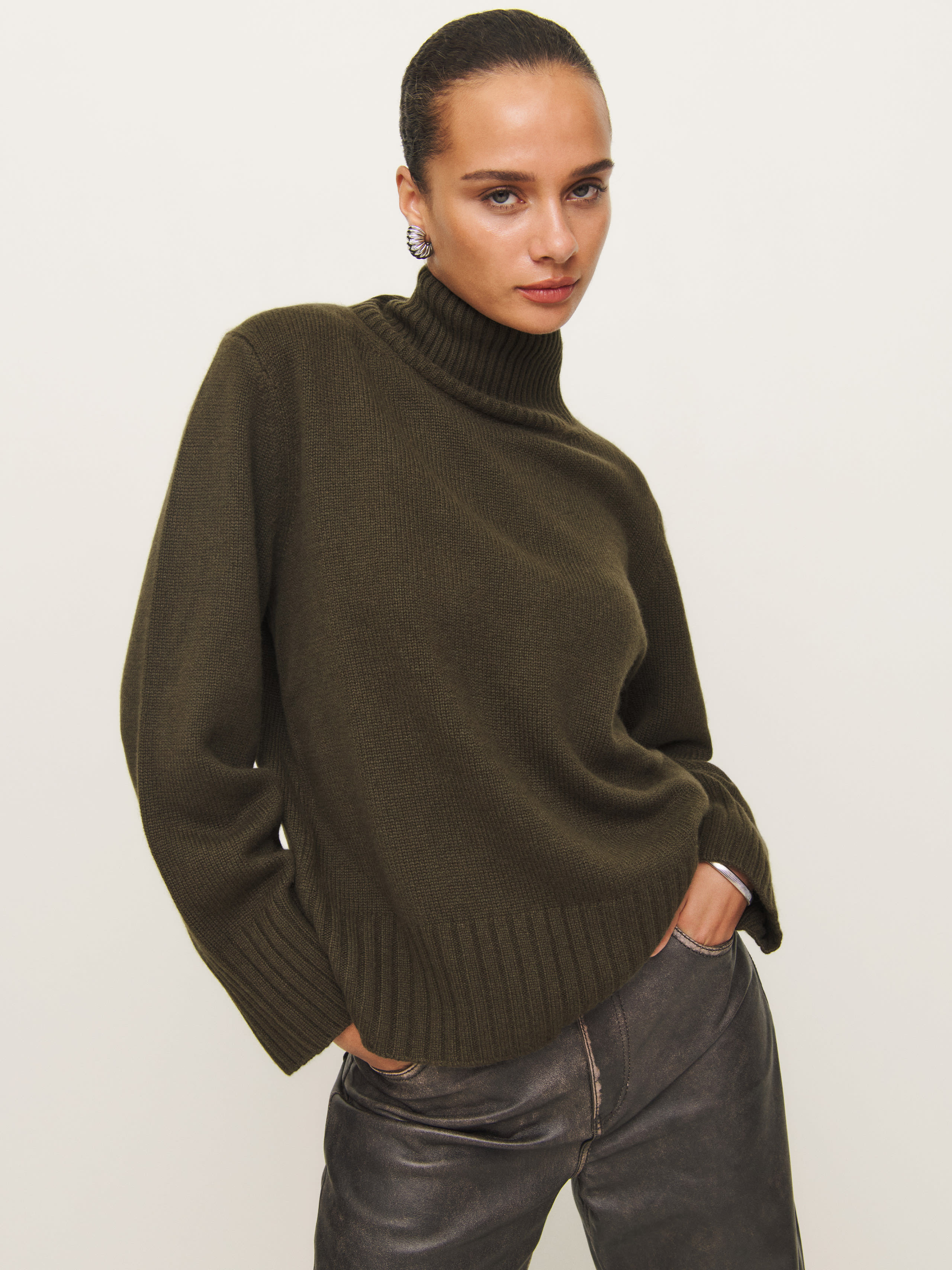 Conrad Cashmere Turtleneck | Reformation (Global)