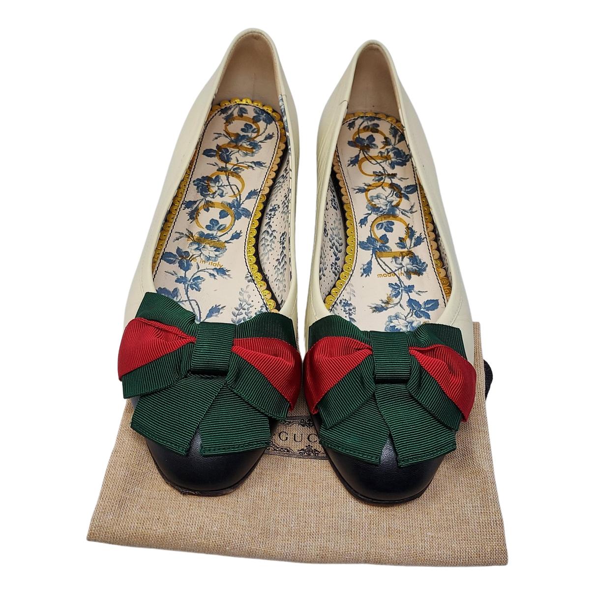 Sylvie leather flats Gucci Beige size 7 US in Leather - 31051998 | Vestiaire Collective (Global)