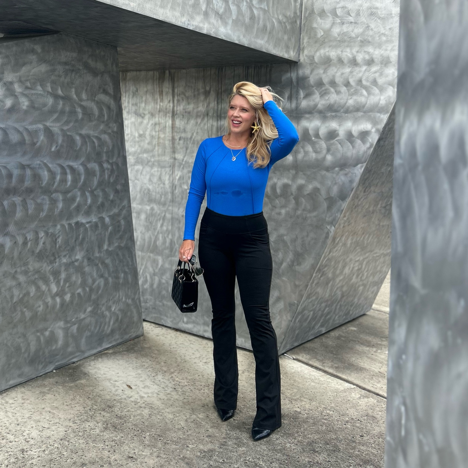 Sleek look for work 💙🖤



#LTKStyleTip #LTKFallSale #LTKWorkwear