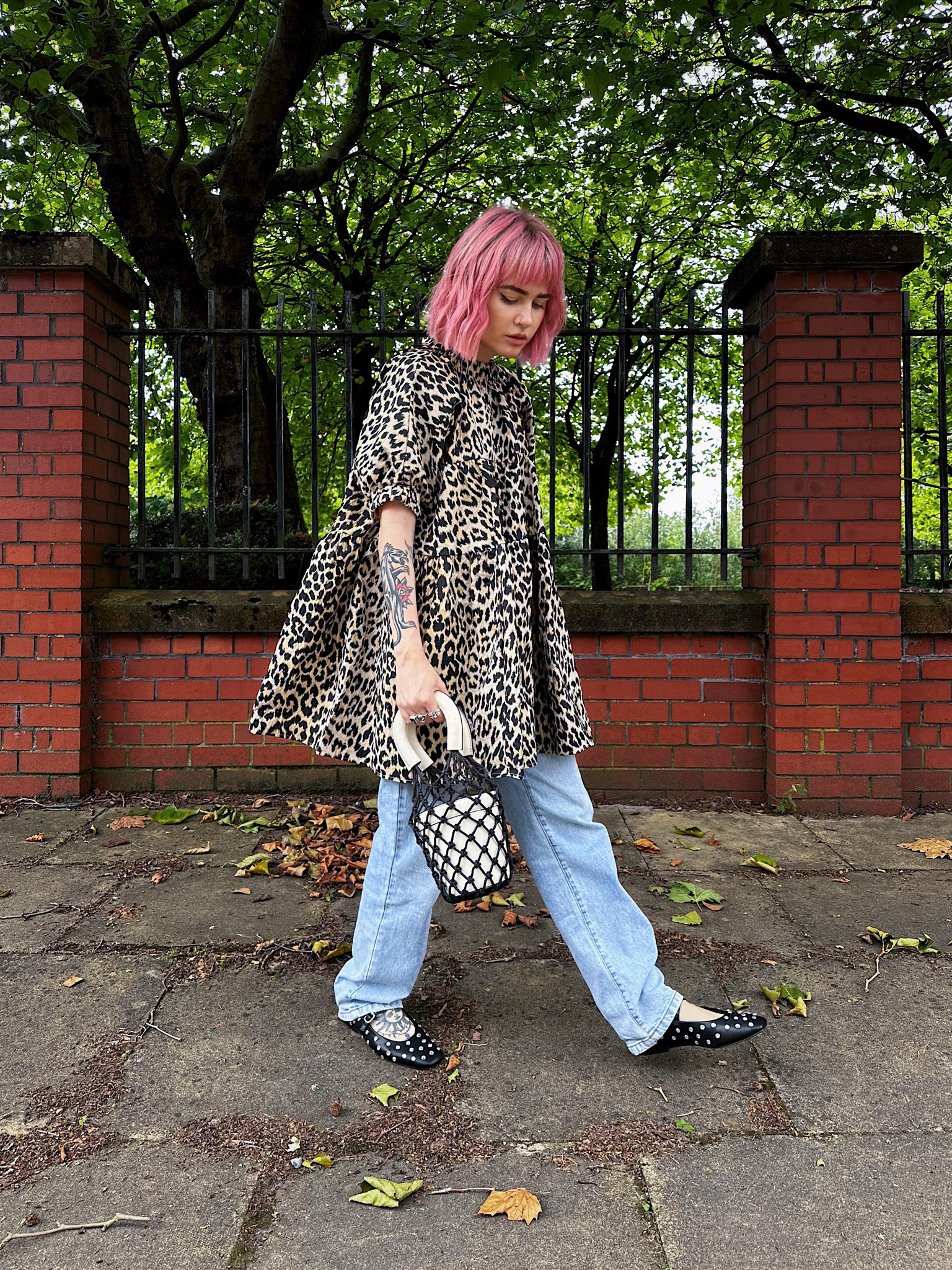 Unfortunately I can't find the dress online anymore but it was Sister Jane ❤️
Bucket bag is from Staud.