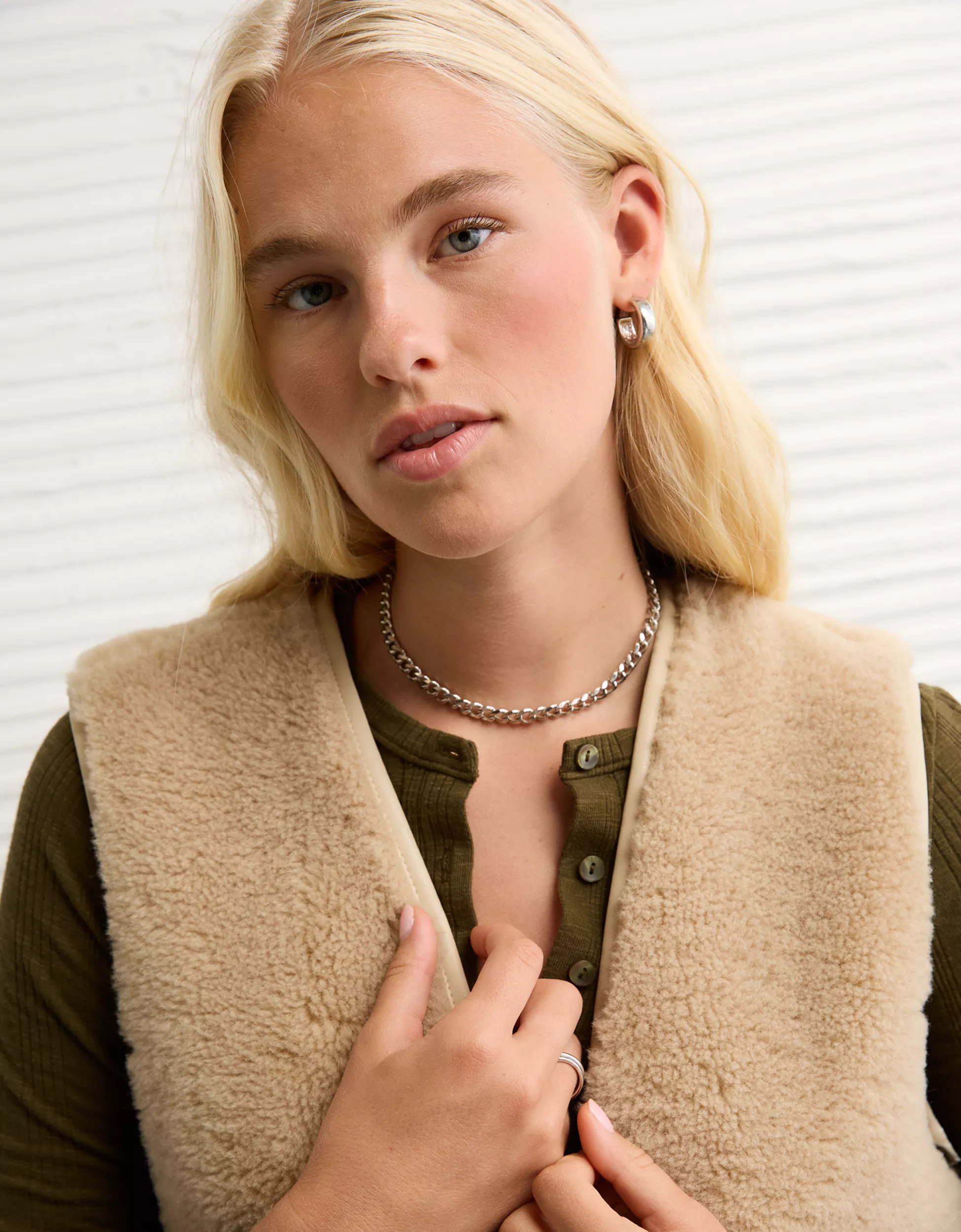 AE Sherpa Vest | American Eagle Outfitters (US & CA)