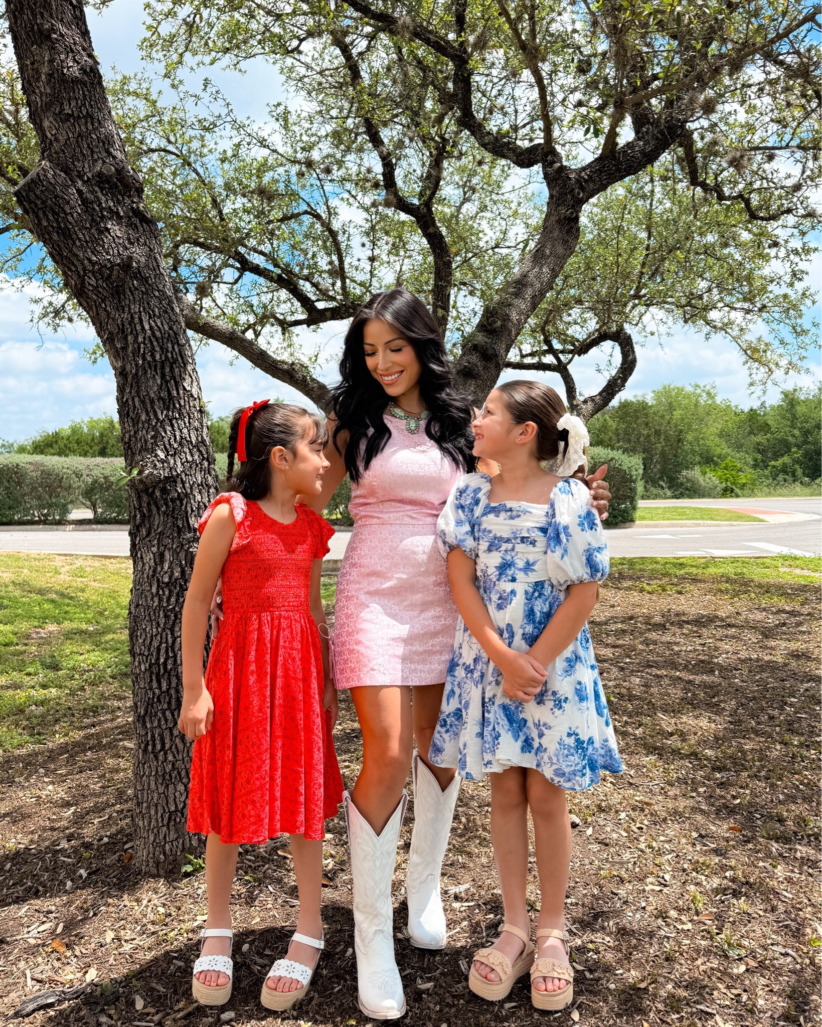 Thanks for making me a mamacita 🤍🥰
Hope y’all are feeling extra loved, appreciated, and spoiled a little today. Also, currently taking bets on when these girls will outgrow me. My money’s on Kimmy. 😅😂 #mothersday #mamacita #familia