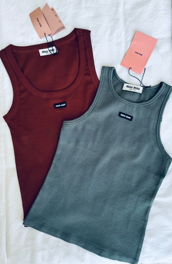 Oh my God, the mature of yours next level the quality is 100% so good it feels like silk

#LTKStyleTip #LTKxMadewell #LTKActive