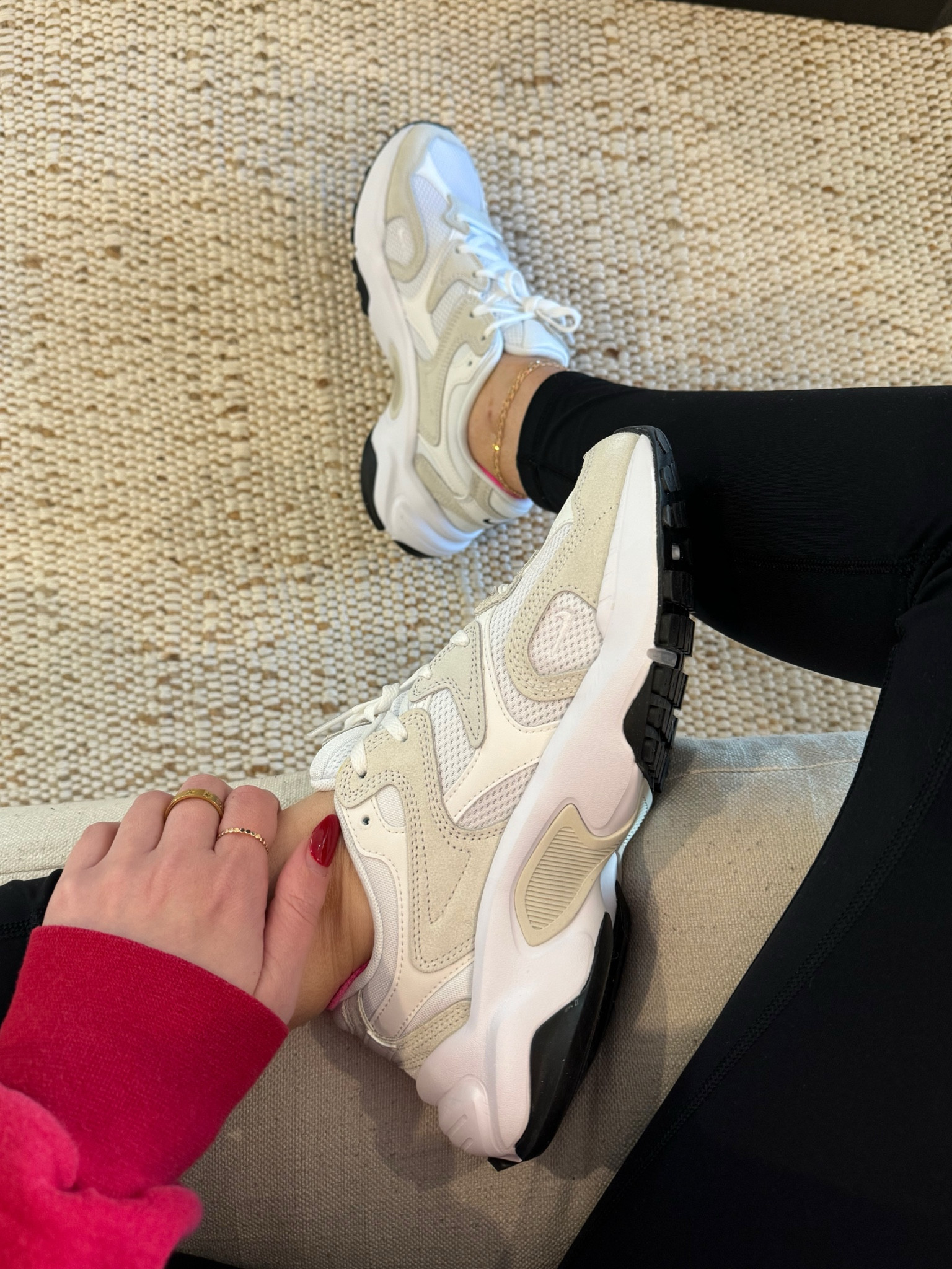New in: Nike sneakers under $100👟

Nike, sneakers, neutral sneakers, chunky sneakers, women's Nike, athletic wear, fitness 

#LTKShoeCrush #LTKActive #LTKFindsUnder100