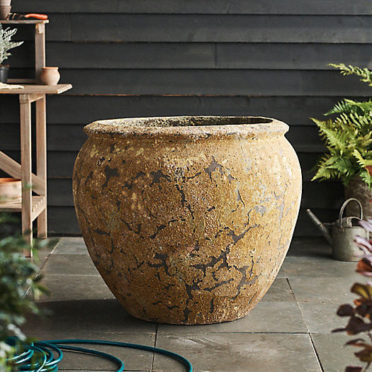 Barnacle Round Shoulder Jar | Terrain