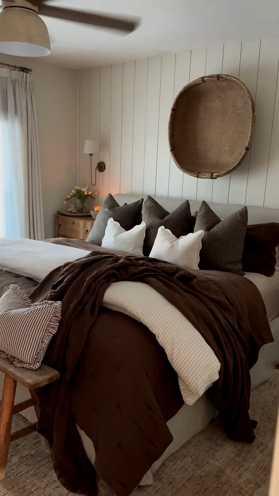 My bedding combo:
Bamboo sheets from @onequince in sand, paired with an airy gauze dream quilt and a linen duvet cover. I love I can swap the arrangement of these around and it creates different looks! Shop all of my finds here. #onequince #quincepartner 

#LTKSeasonal #LTKHome #LTKmorningroutine