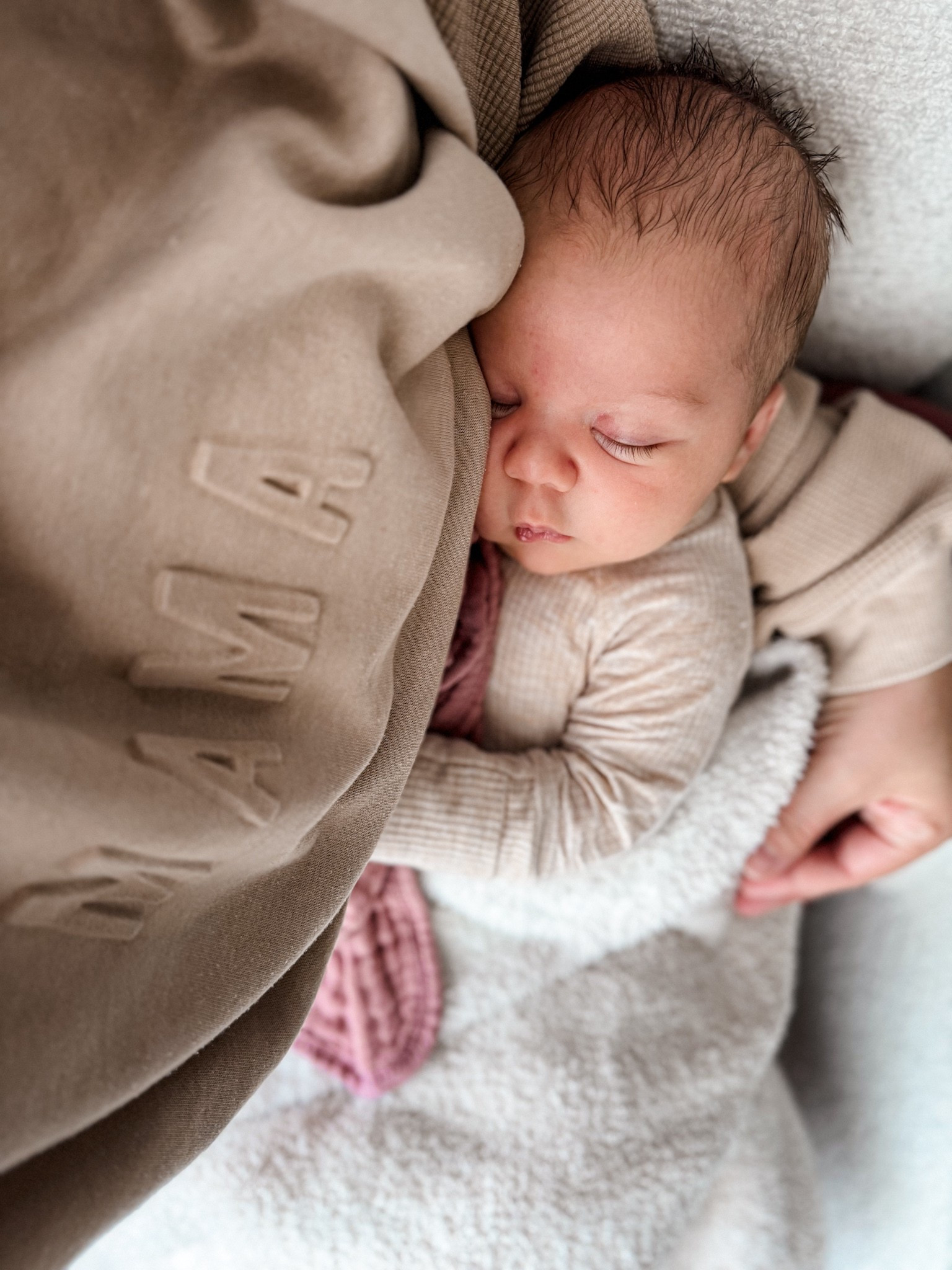 Sweetest mama sweater 🤍

#LTKFamily #LTKBaby #LTKFindsUnder50