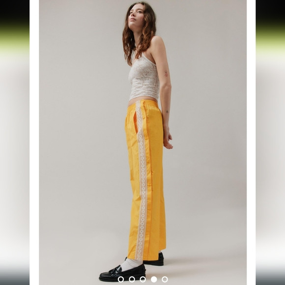 BDG Jess Boho Nylon Low-Rise Track Pant NWT Size Small | Poshmark