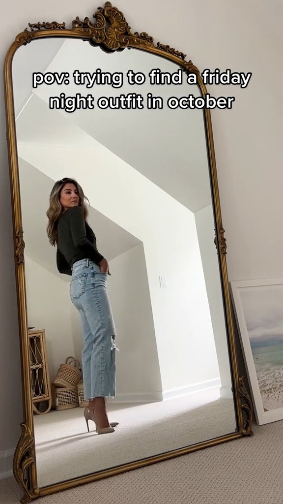 #onthisday Wow I can't believe this was
THREE years ago! Getting some more outfits together for you this week!!