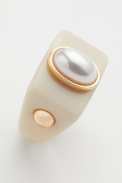 Plastic Signet Ring | H&M (US + CA)