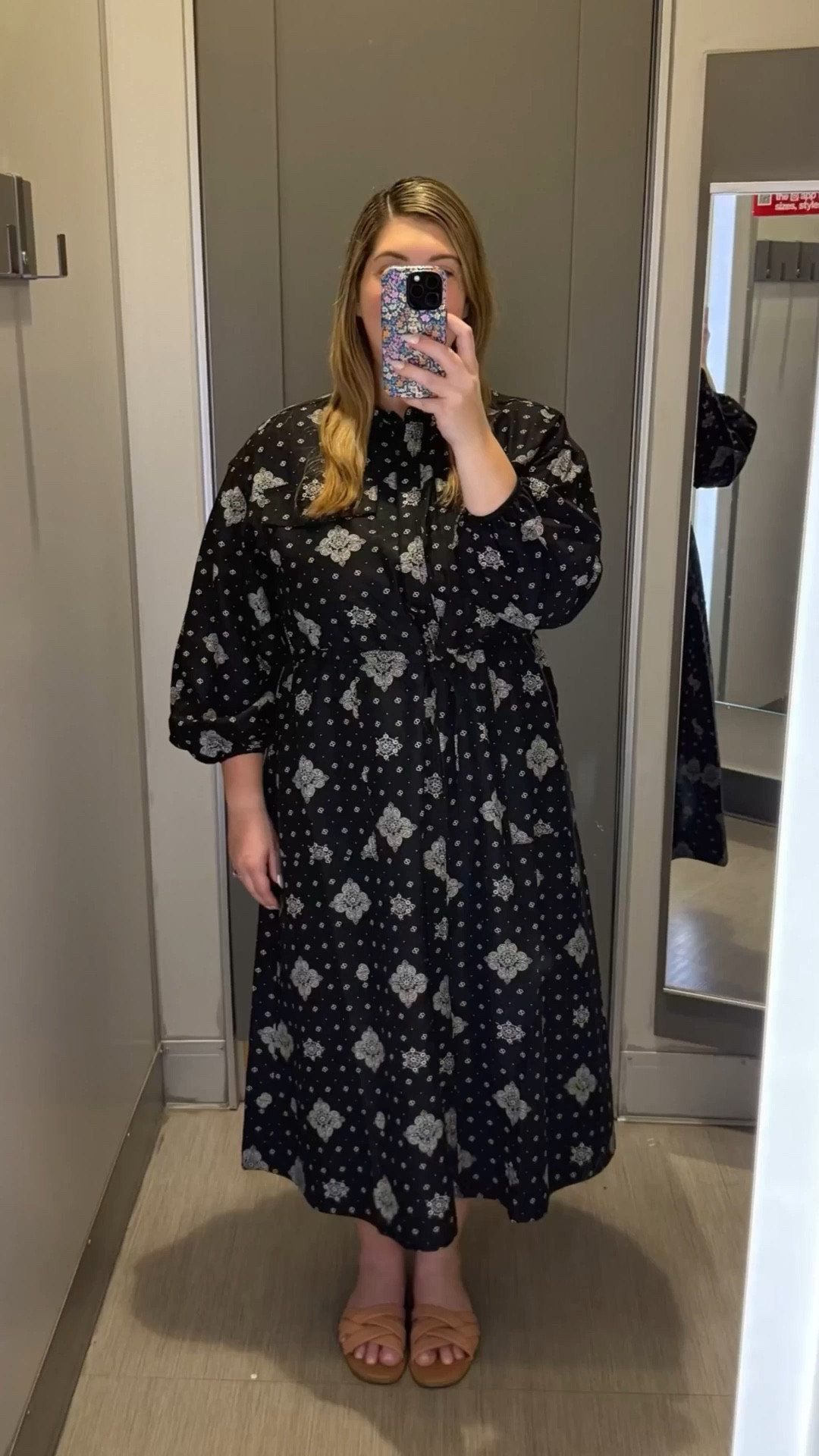 #ad This black bandana print utility midi dress is bold, modern, and ideal for winter layering. The tie waist and long sleeves make it flattering for everyday wear, and it pairs perfectly with a jacket and boots. Great for holiday travel, winter outings, or casual chic looks.

bandana print dress, black midi dress, winter style, utility shirt dress, holiday outfit ideas

#LTKPlusSize #LTKHoliday #LTKMidsize