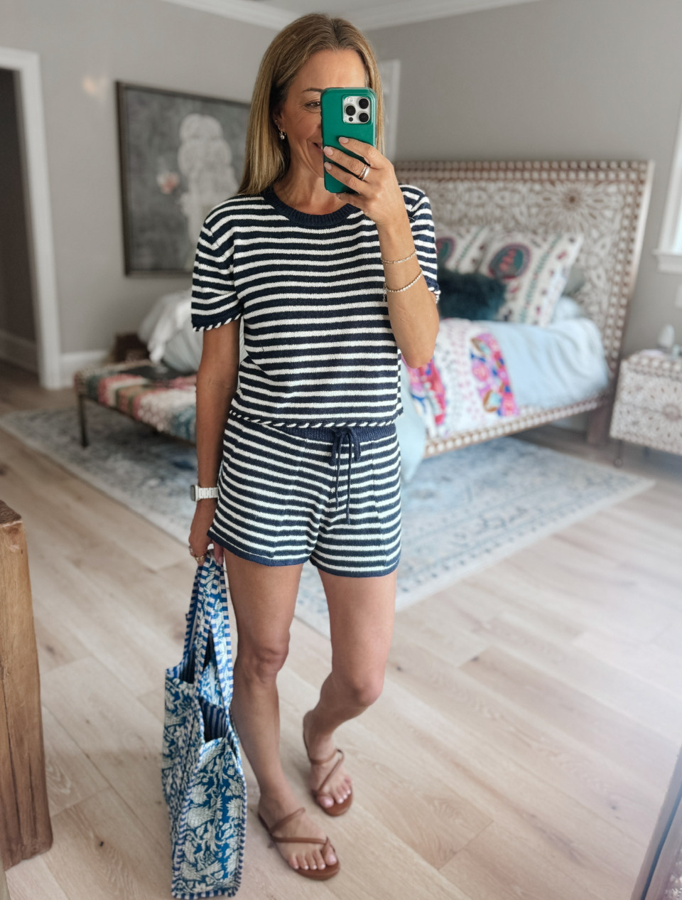 This looks is giving the 3 C's....classic, cute and comfy! And what is better than that?!? 

 #LTKgrwm #LTKootd #LTKmomlife