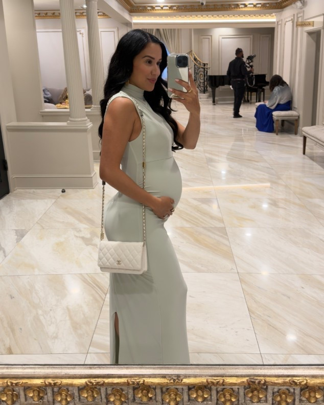 Pregnancy dress #maternityy

#LTKmomlife #LTKBump