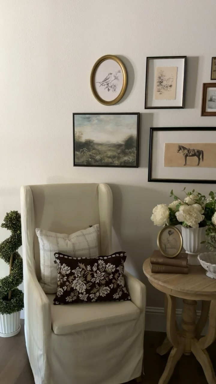 Anyone need a new gallery wall in their home?? 😍

#LTKSeasonal #LTKHome