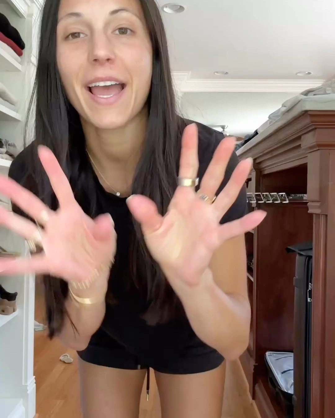 Fall haul from Zsupply 🍂🍁elevated basics. Wearing tts in pants tees and sizes down in the vest and sweater to xs  

#LTKFindsUnder100 #LTKSeasonal