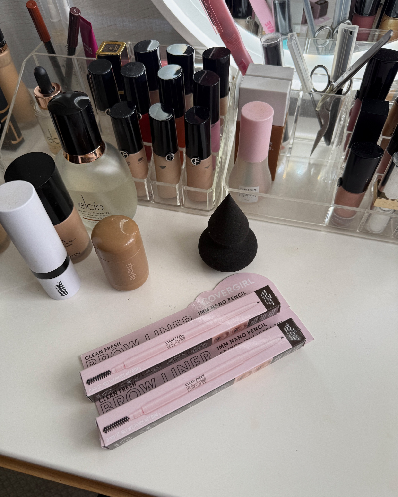 A few things I’m loving lately 🖤 Elcie Mascara is finally back in stock!

#LTKmorningroutine #LTKFindsUnder100 #LTKBeauty