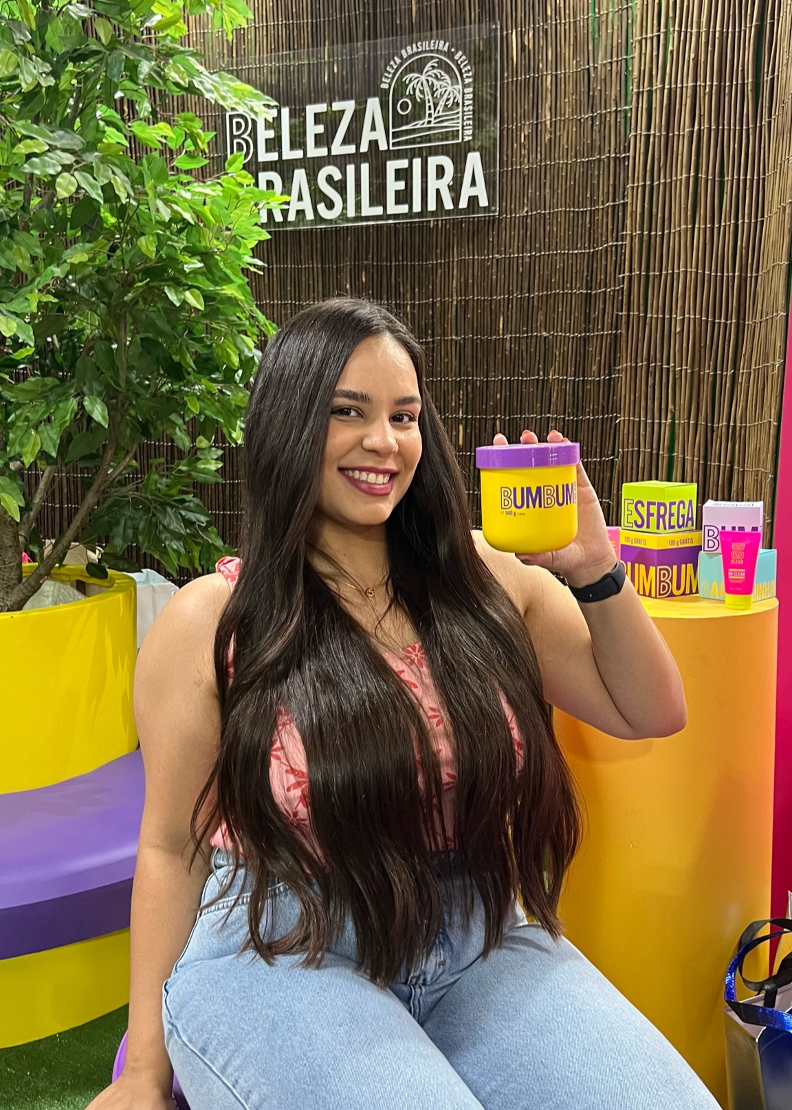 Bumbum by Beleza Brasileira

tem fórmula enriquecida com óleo de café, extrato de pimenta, arnica e gengibre, uma combinação poderosa que reduz a flacidez e melhora a textura da pele, deixando-a mais firme, iluminada e hidratada e corrigindo imperfeições como aquele efeito "casca de laranja".

#LTKsummer #LTKbeleza #LTKbrasil