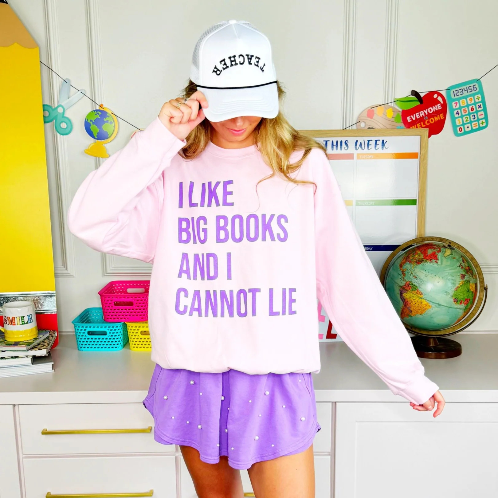 I Like Big Books and I Cannot Lie Sweatshirt | Poppy & Pine