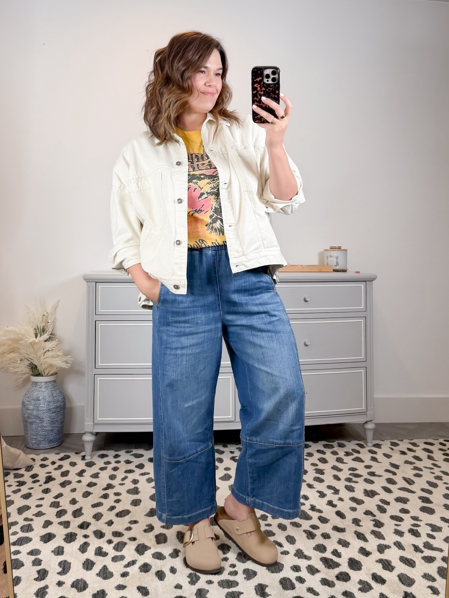 Ootd from today. 




Casual style, casual outfit ideas, casual style finds, fall style, fall outfits, outfit inspo, midsize style, barrel jeans, barrel jeans outfit ideas, outfit ideas for moms, style finds for moms,everyday style, everyday outfits

#LTKootd #LTKMidsize #LTKOver40