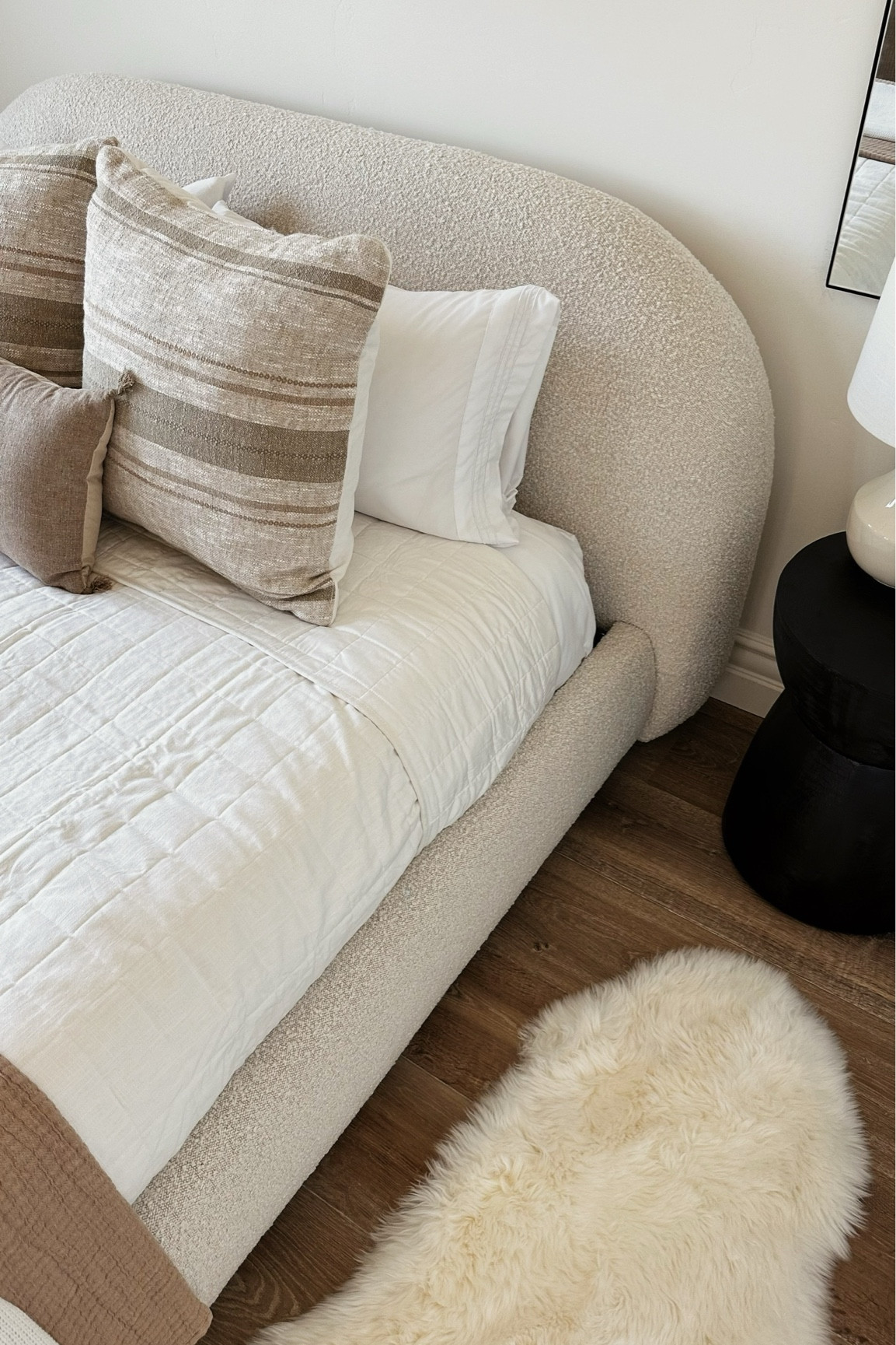 Home decor, guest room styling, neutral decor #StylinbyAylin #Aylin

#LTKHome #LTKSeasonal #LTKStyleTip