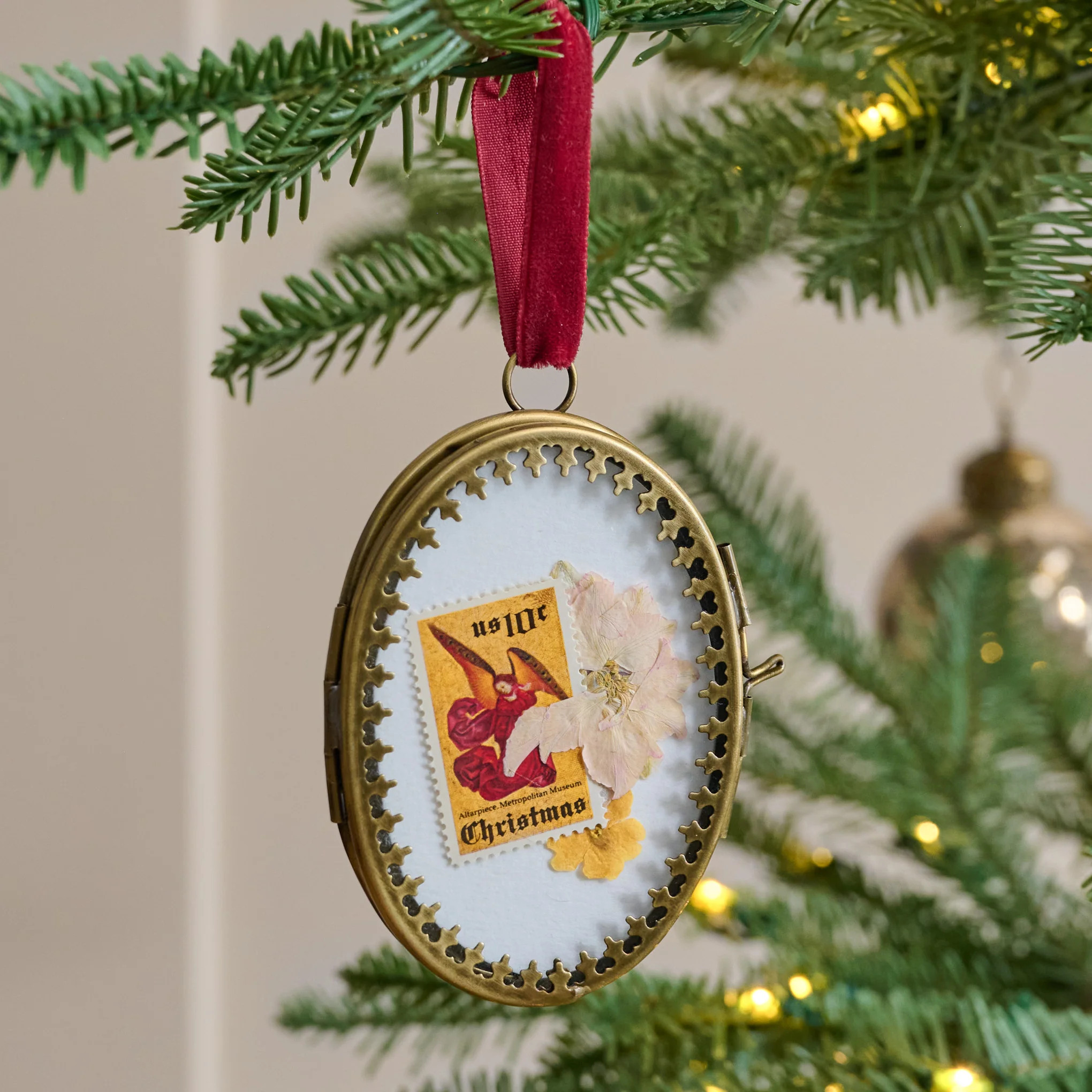 Eloise Photo Frame Ornament | Magnolia