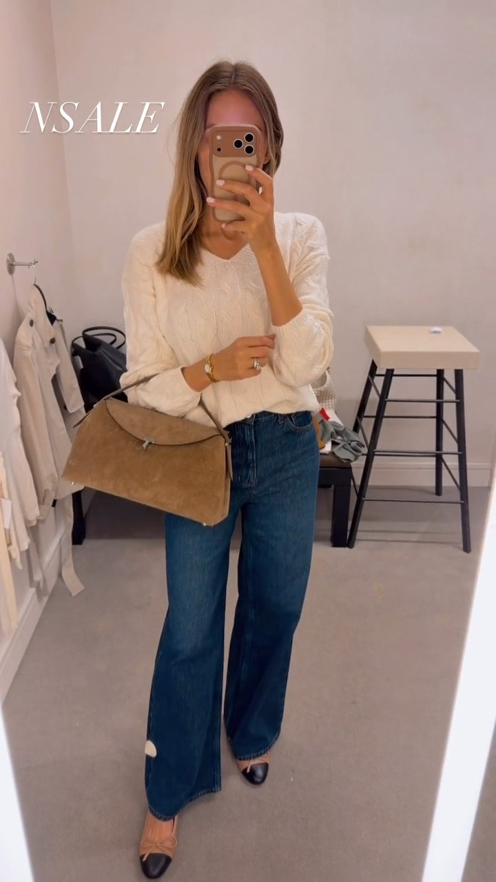 Fall outfits women
Casual fall outfit that is so comfy and comfortable
Fits true to size and I’m wearing size small

#LTKU #LTKOver40 #LTKootd