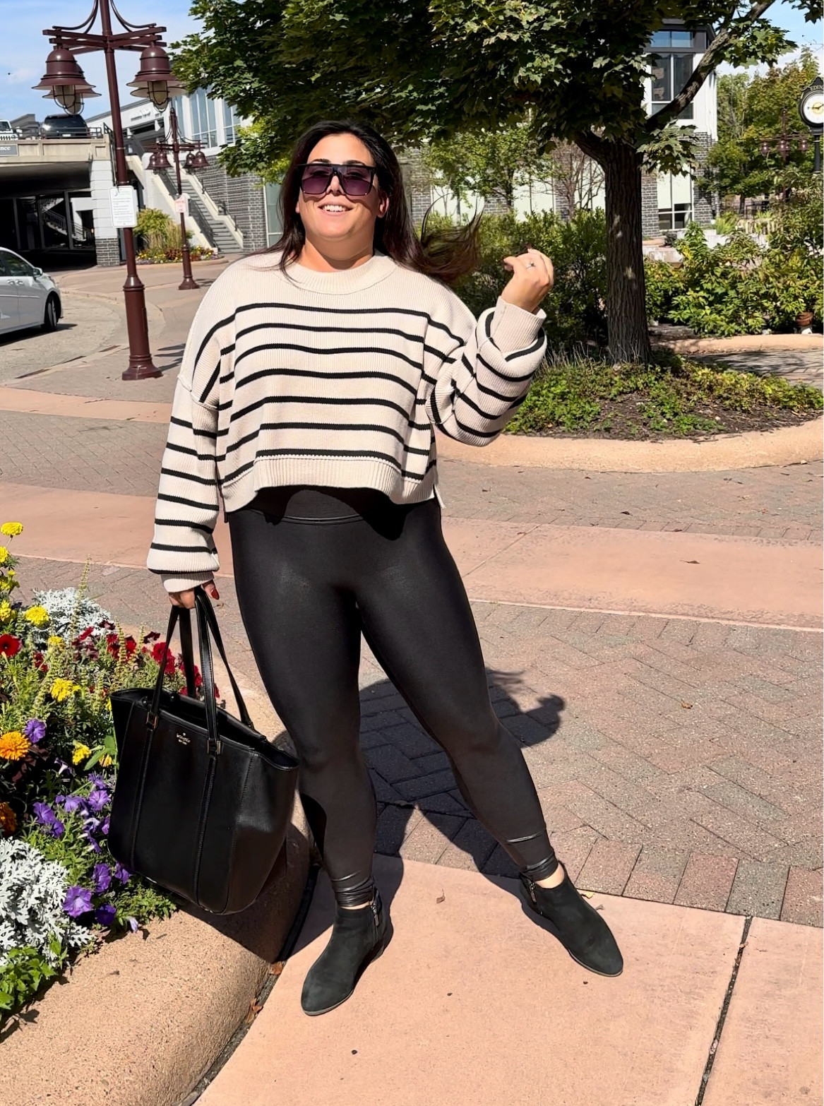 This sweater>>>

#falloutfit #fallfit

#LTKWorkwear #LTKMidsize #LTKFindsUnder100