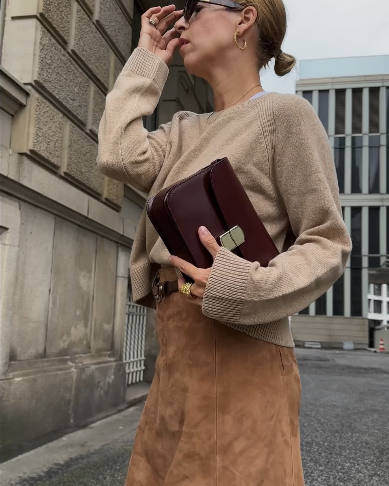 Autumn outfit: suede midi skirt & Beige Pullover

#LTKautumn #LTKstyletip #FashionMonth