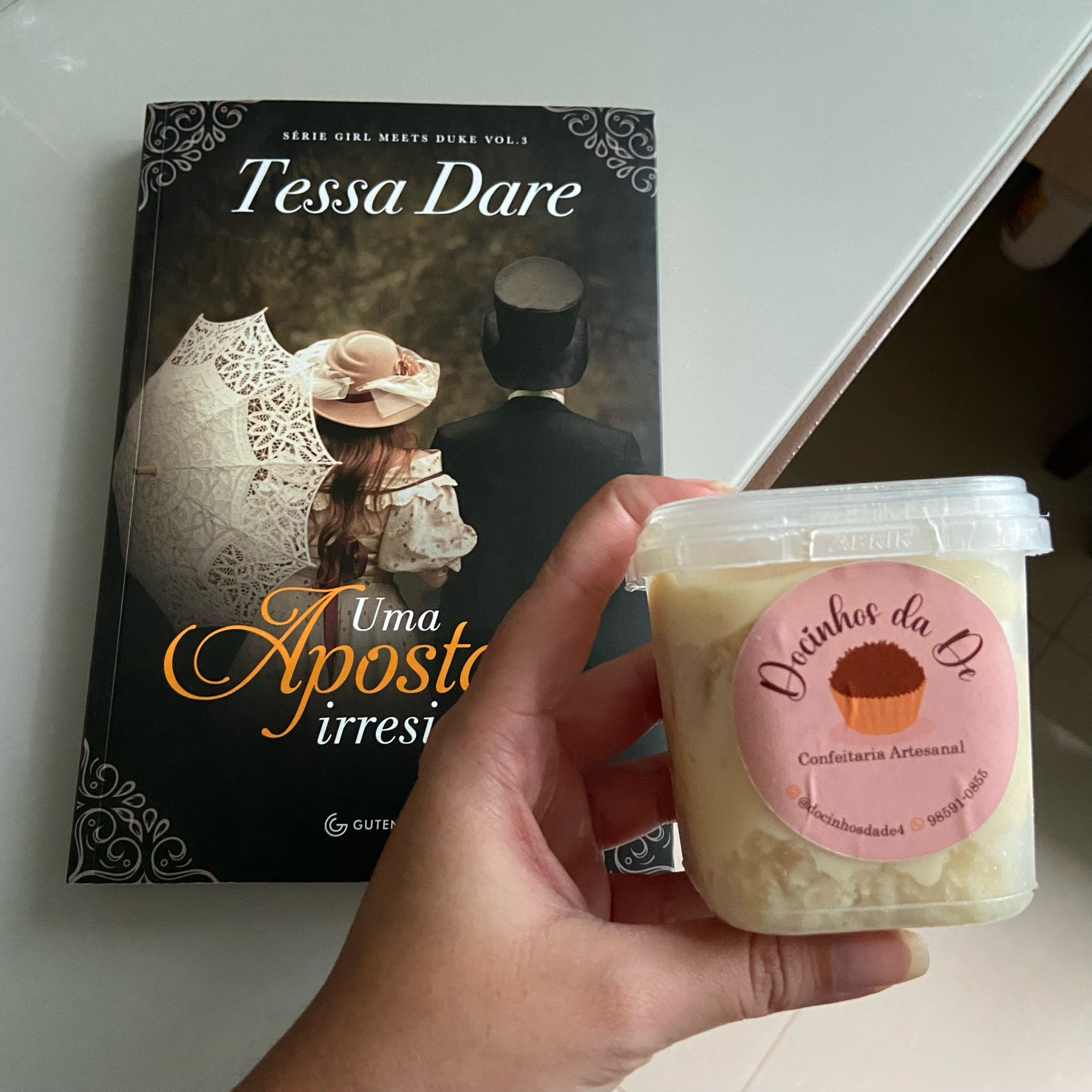 📖Uma aposta irresistível 

“— Ela acreditava que estudar era importante, que livros eram vitais, que as mulheres deviam ter o direito de votar e que, lá no fundo, a maioria das pessoas era boa. Ela acreditava que todas as criaturas de Deus - humanas ou não - mereciam amor.” 

#LTKFind #LTKsalealert #LTKbrasil