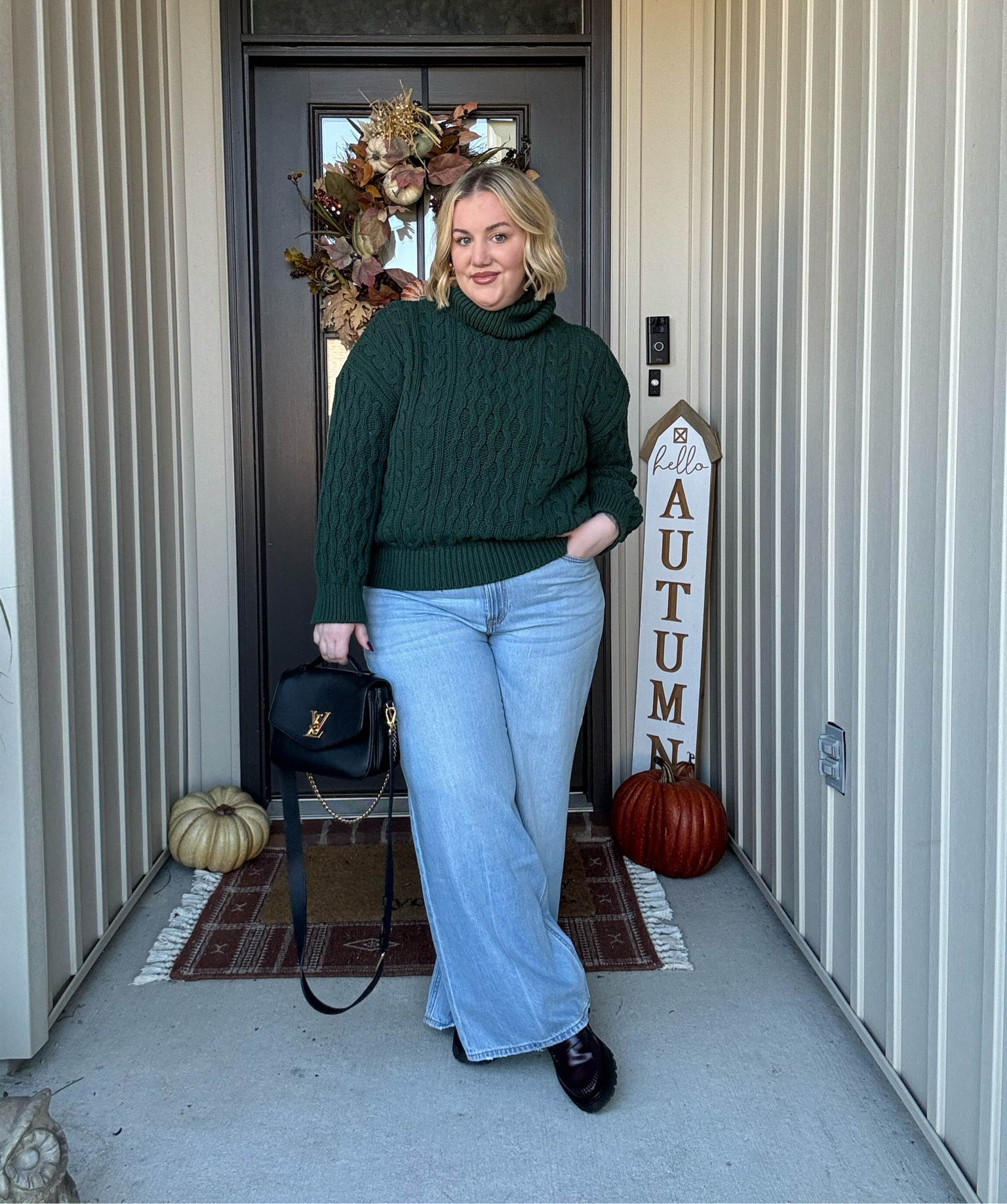 Fall fashion in my new favorite sweater! 

#LTKMidsize #LTKPlusSize #LTKBeauty