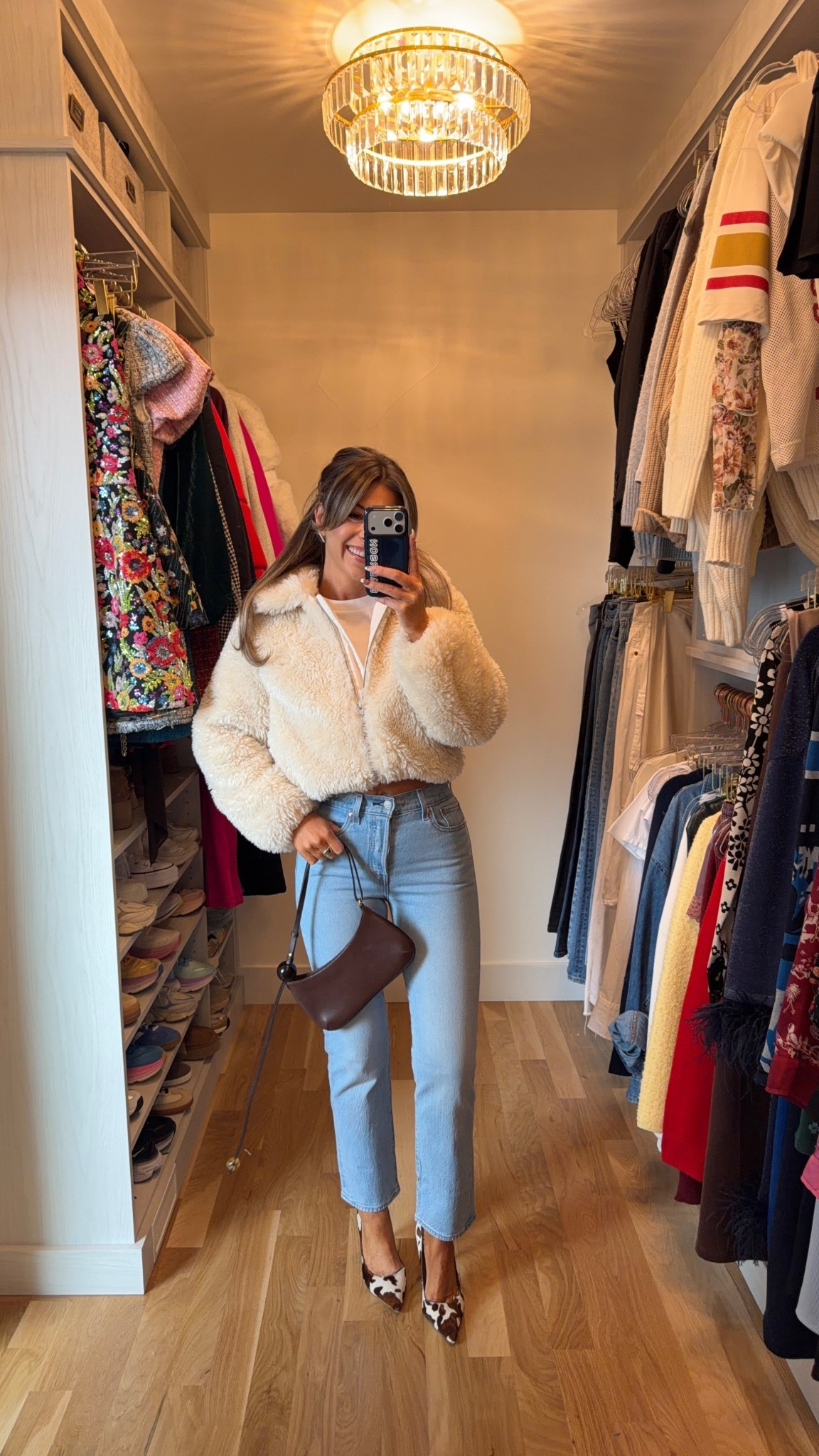 Levi's Black Friday deals 40-50% off sitewide. Light wash straight ankle jean styled with a sherpa jacket 

Electric picks code: emerson20

Wearing my usual smalls/25

Denim jeans
Winter casual
White button down
Sherpa coat
Oversized
Denim jacket
Chunky sweater
White baby tee
Casual everyday
Lunch date
Shopping outfit
Workwear

#LTKSaleAlert #LTKCyberWeek #LTKHoliday