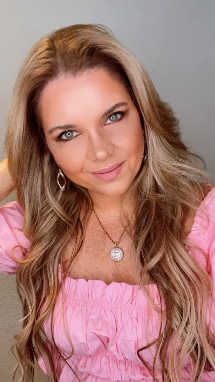 Top - wearing a Small and it’s under $20 today! RUN
Love this WAYF brand so much 🫶🏻



#LTKunder100 #LTKunder50 #LTKbrasil