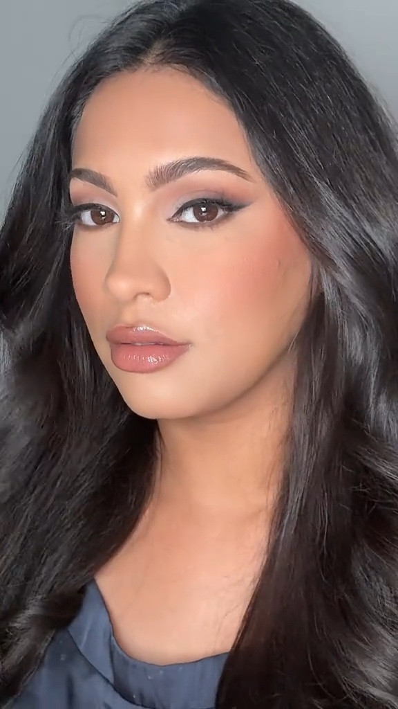 @ysl bronzer in the shade Sandalwood 

#LTKBeauty #LTKHoliday #LTKStyleTip
