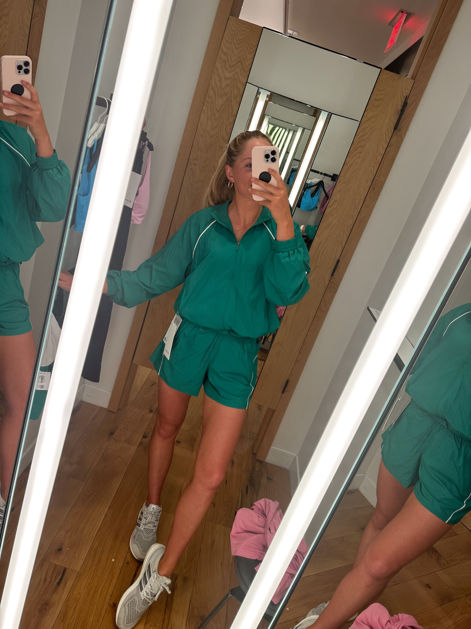 Jacket: size 4
Shorts: size 6
Sports bra: XS

#LTKU #LTKActive #LTKFitness