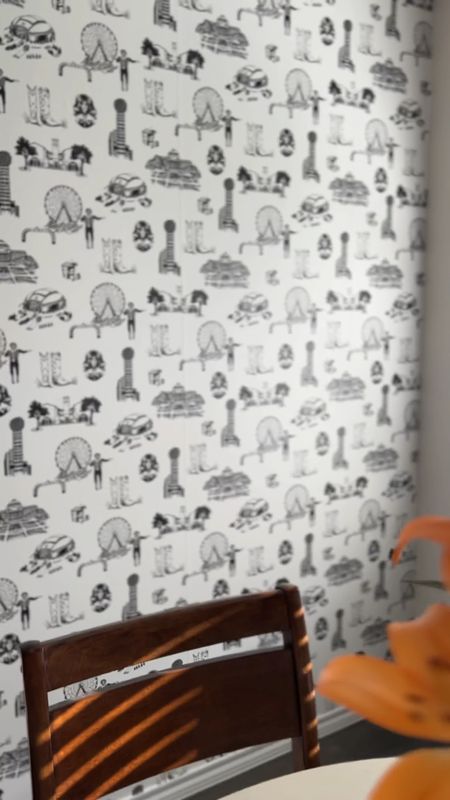 Wallpaper home, decor, Dallas wallpaper, peel, and stick wallpaper, transitional home 

#LTKVideo #LTKfindsunder100 #LTKhome