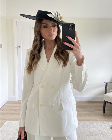 Sneak peek at my outfit for Ladies day tomorrow! 
The most beautiful boater fascinator hat from Phase Eight
Styled with a cream suit from Mint Velvet 

#LTKFestival #LTKSeasonal