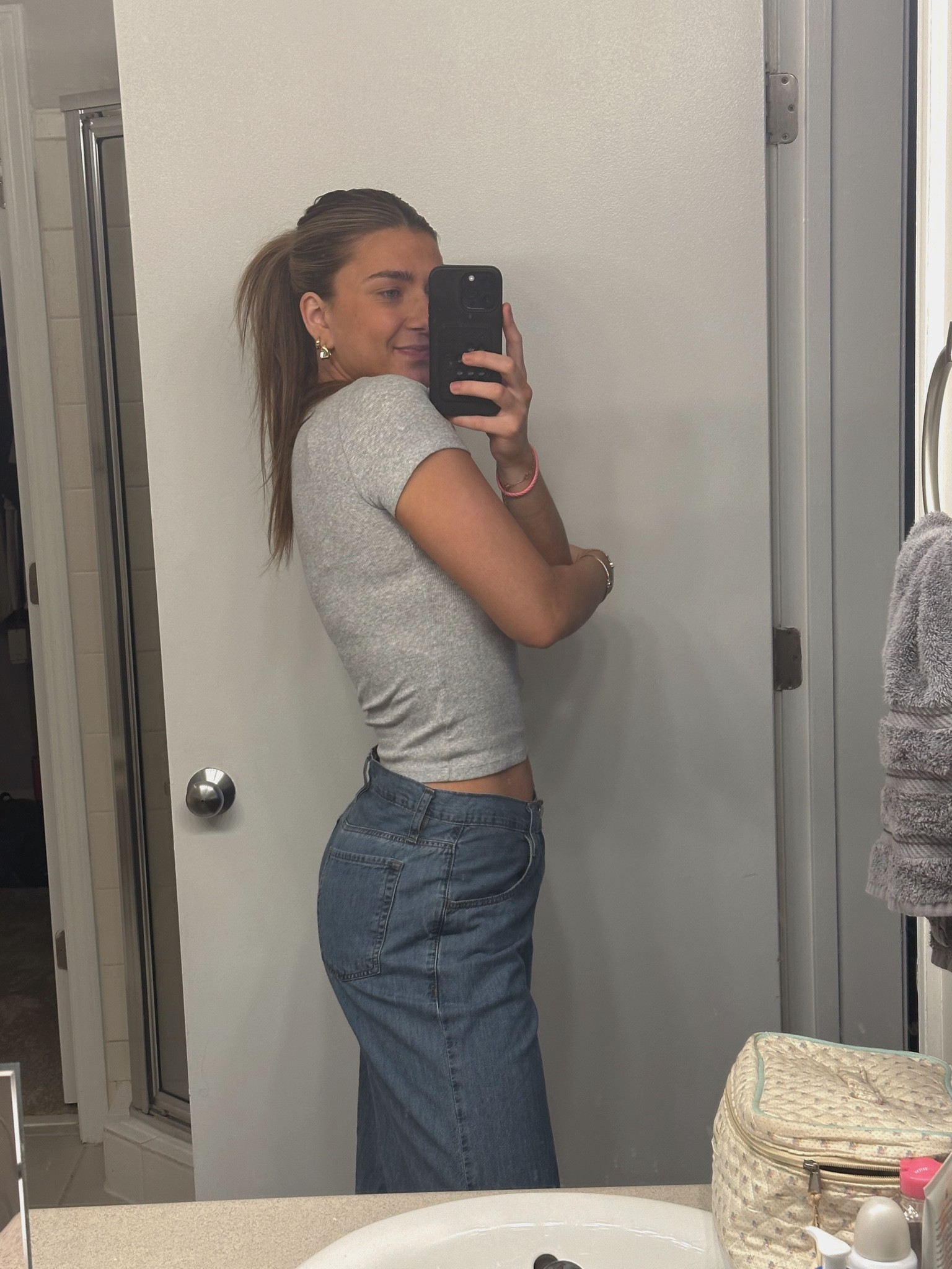 denim <3 

top- size XS
bottoms- size 28

#LTKbeauty #LTKstyletip #LTKfitness