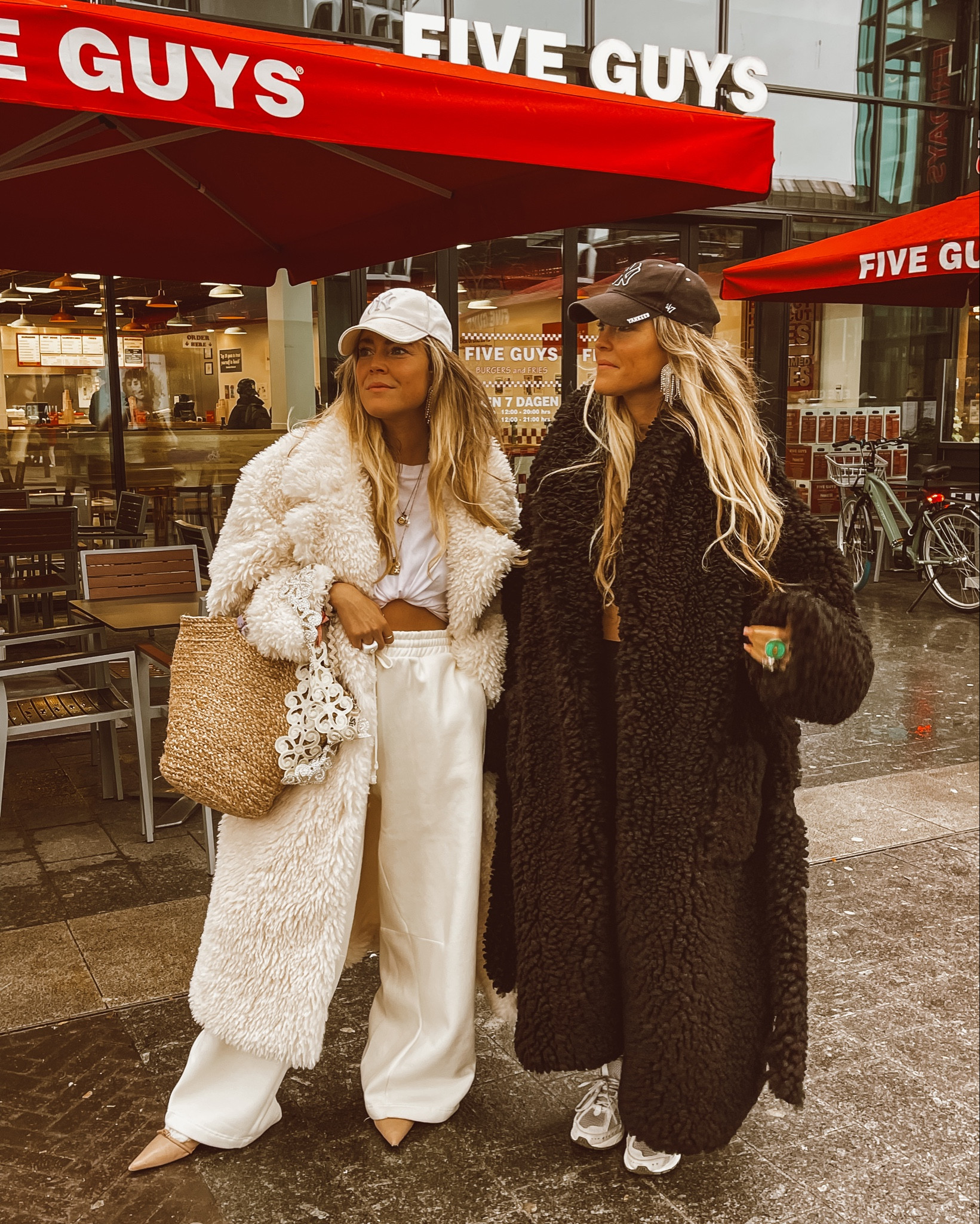 Teddy maxi coats forever and always.
.
Winter coats, fall style, coats, long coat, oversized coats, streetstyle

#LTKFindsUnder100 #LTKStyleTip #LTKU