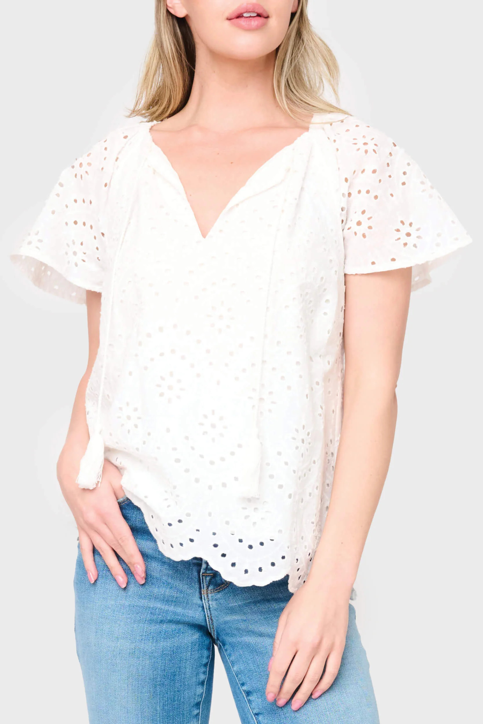 Flutter Sleeve Scallop Top | Gibsonlook