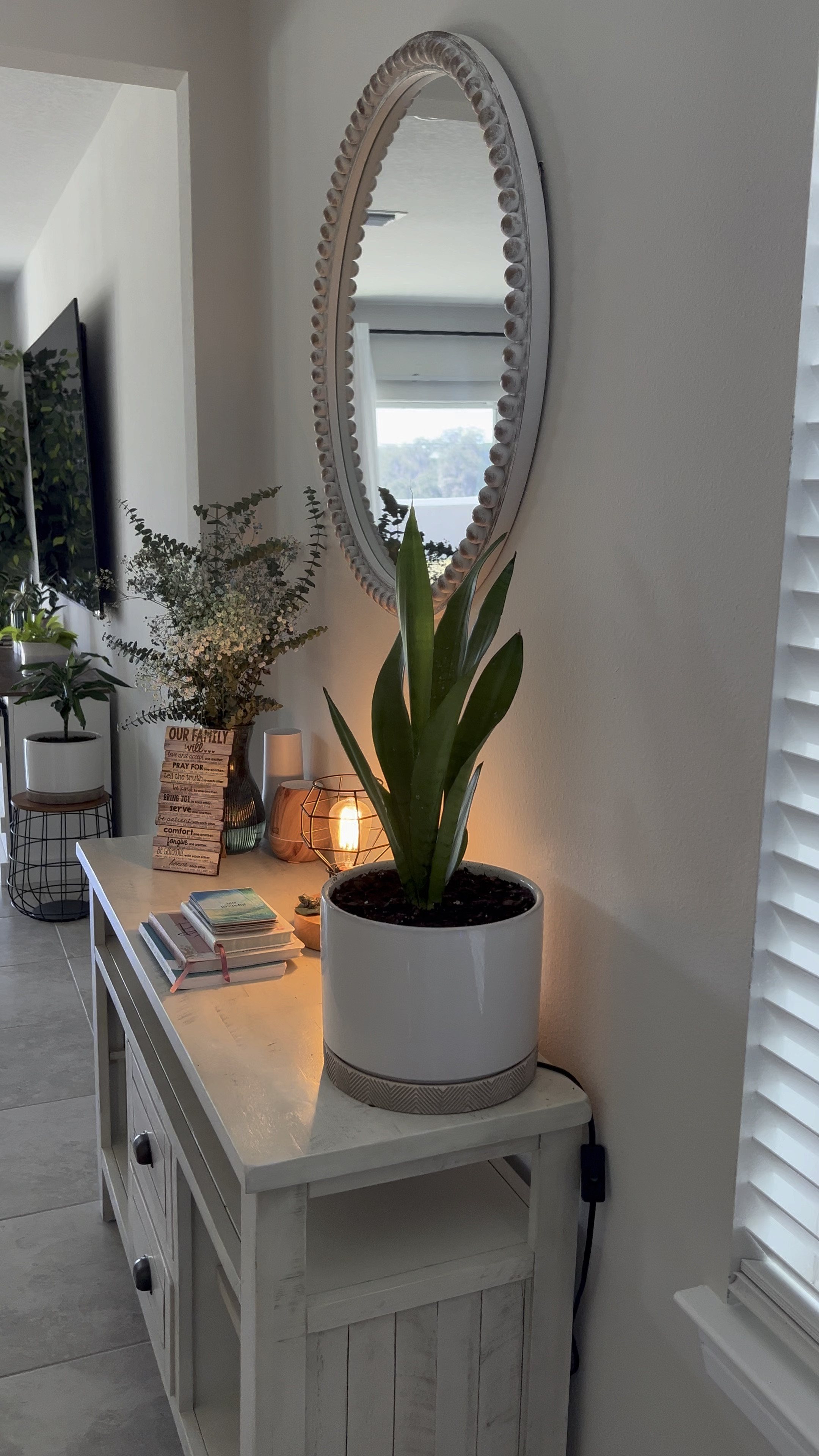 The first impression always counts your walkway should always be positive and clean with harmony 

#LTKVideo #LTKhome #LTKMostLoved