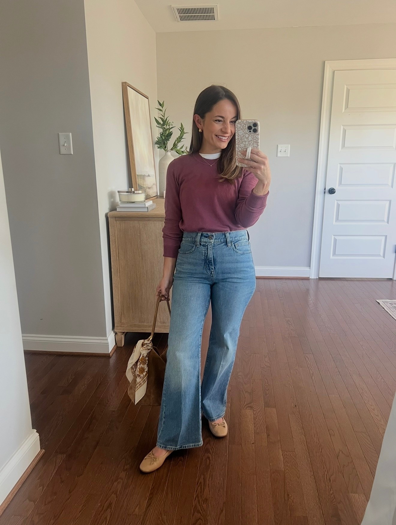 A few outfits with the Sam Edelman Alie Flats 

Top: xs 
Jeans: 24 standard (27.5” inseam) exact style isn’t available this year, they’re from last year 

Fall shoes, fall outfits

#LTKPetite