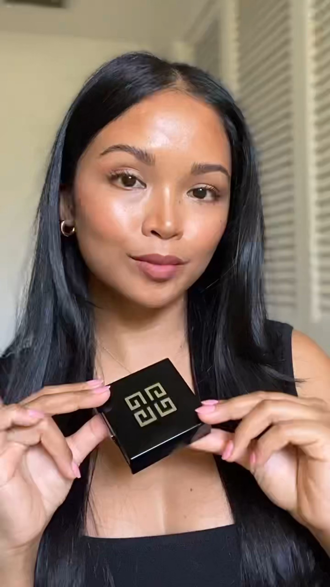 NEW Givenchy Prisme Libre 4 color pressed setting powder is like a blurring filter in a pressed powder!  Instantly blurs, mattifies, and color corrects skin.  
🤎 I’m using shade 05 Popeline Mimosa, perfect for my tan complexion.

 #GivenchyBeauty #sephorasale #sephorafavorites  #ltkbeauty #settingpowder