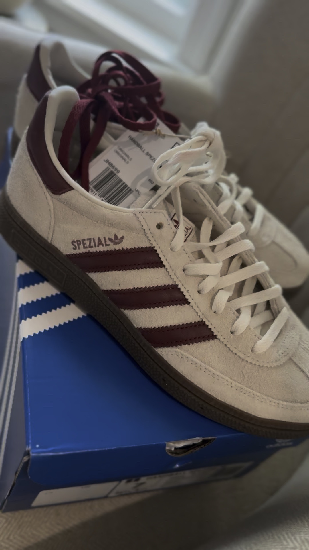 Fall sneakers 🍁🍒 #adidas #fallsneakers #spezial

#LTKSaleAlert #LTKFallSale