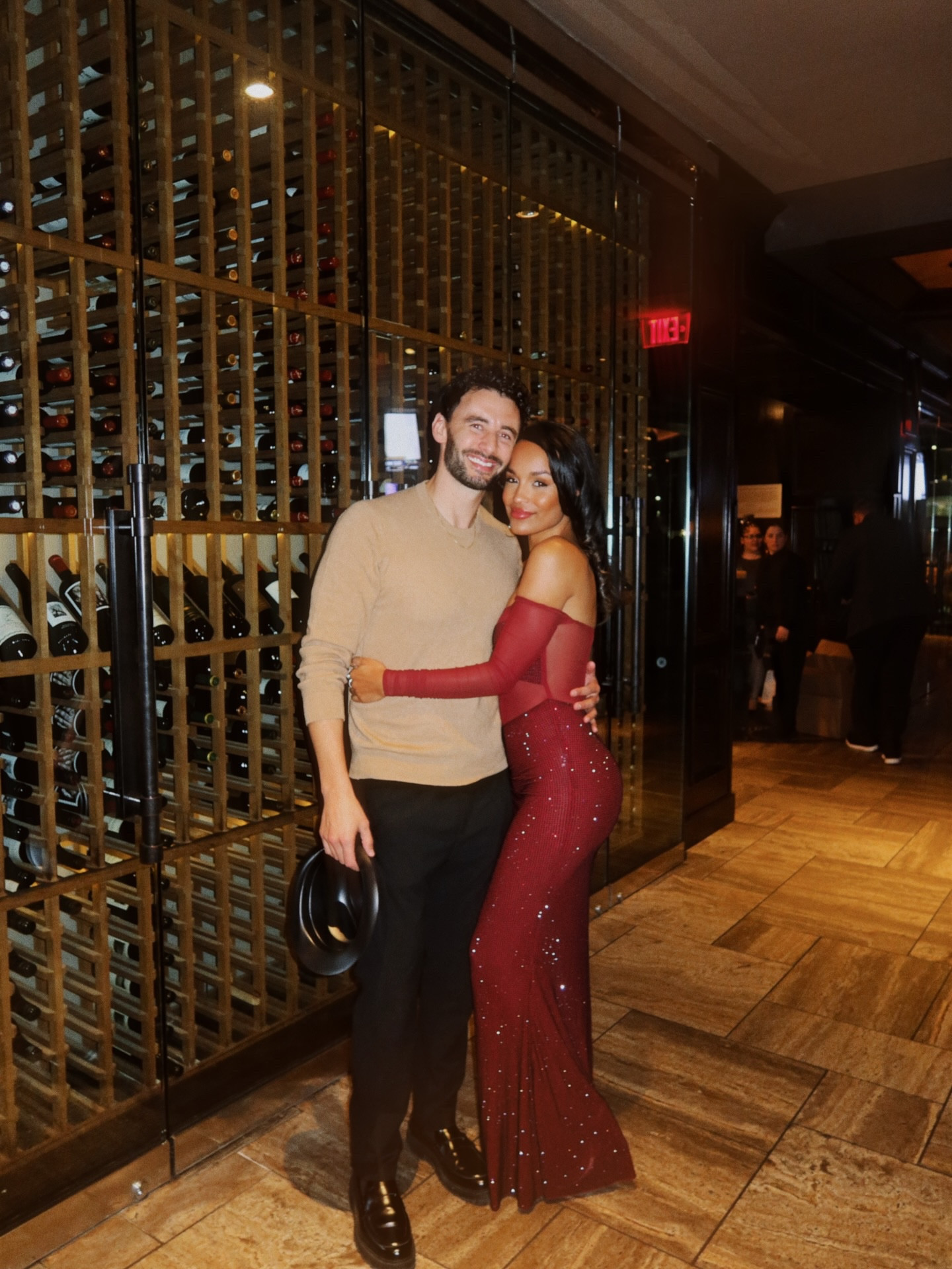 last year we met in October and after months of facetimes (bc we live in different states) he asked me “what are you doing New Year’s Eve” and we went on our first date.. we’ve been inseparable ever since 🖤 btw thanks for getting me potatoes before our meal comes out